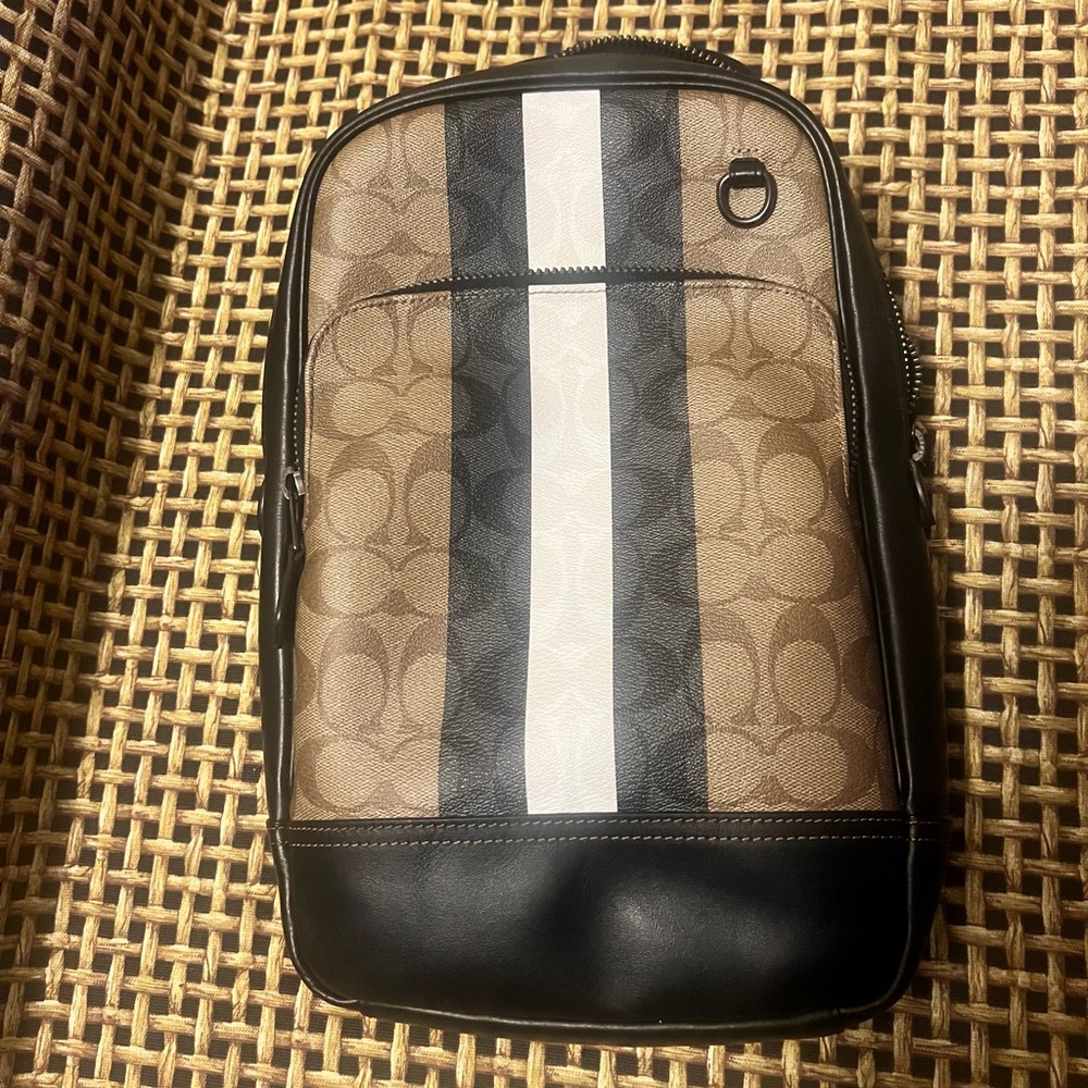 !!!SOLD!!! Coach Graham Backpack in Signature Canvas